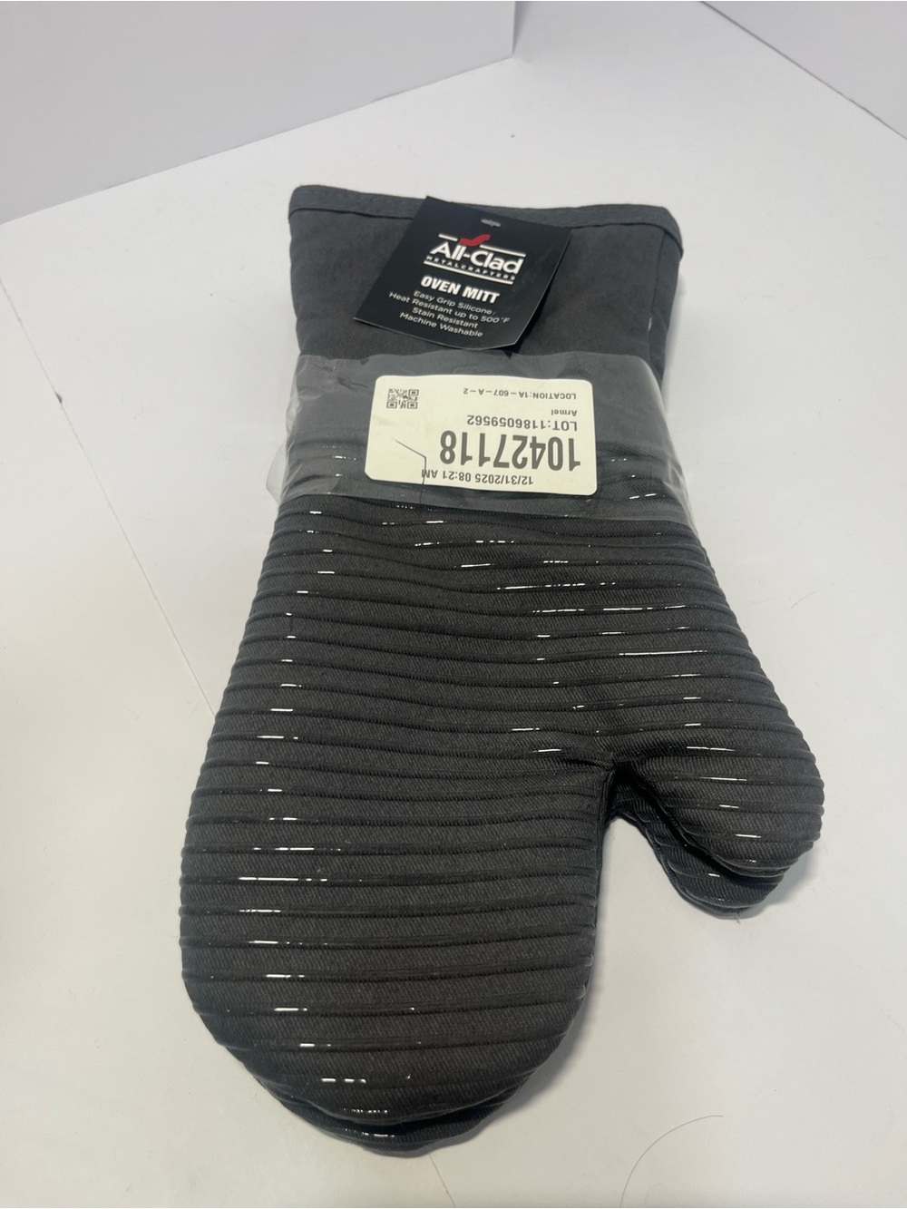 Dark Grey Heat-Resistant Quilted Oven Mitt- ALL-CLAD